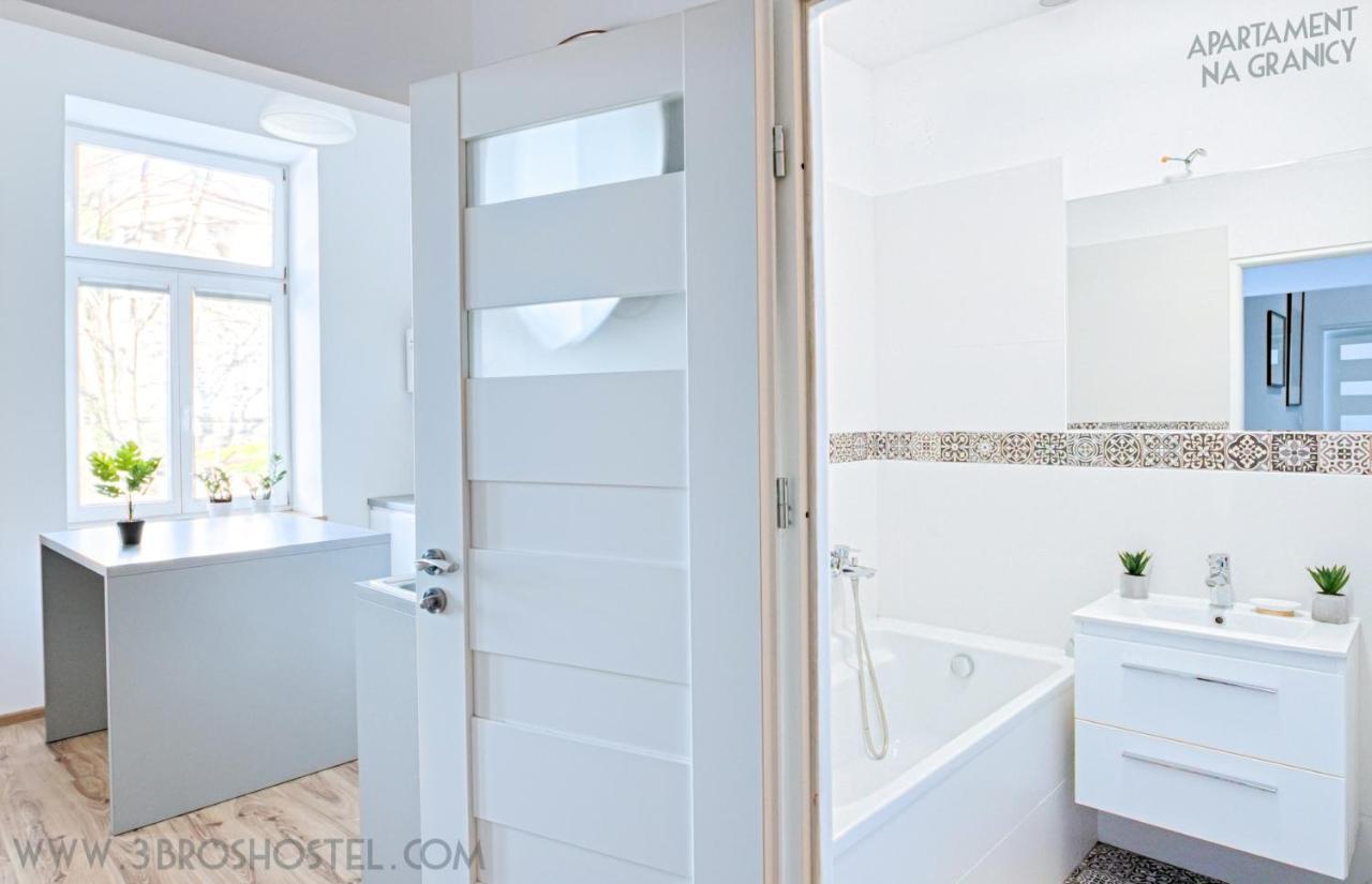 Apartament Na Granicy / Apartment On The Border Cieszyn  Bagian luar foto