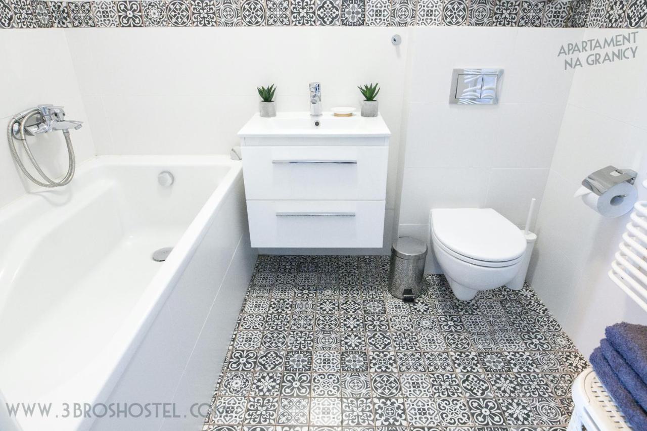 Apartament Na Granicy / Apartment On The Border Cieszyn  Bagian luar foto